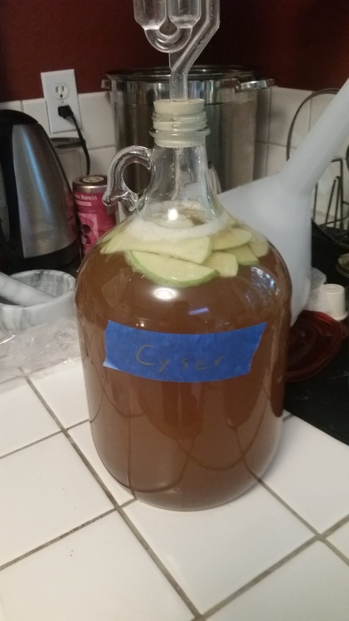 Basic Apple Cyser Mead - Brewing Mischief